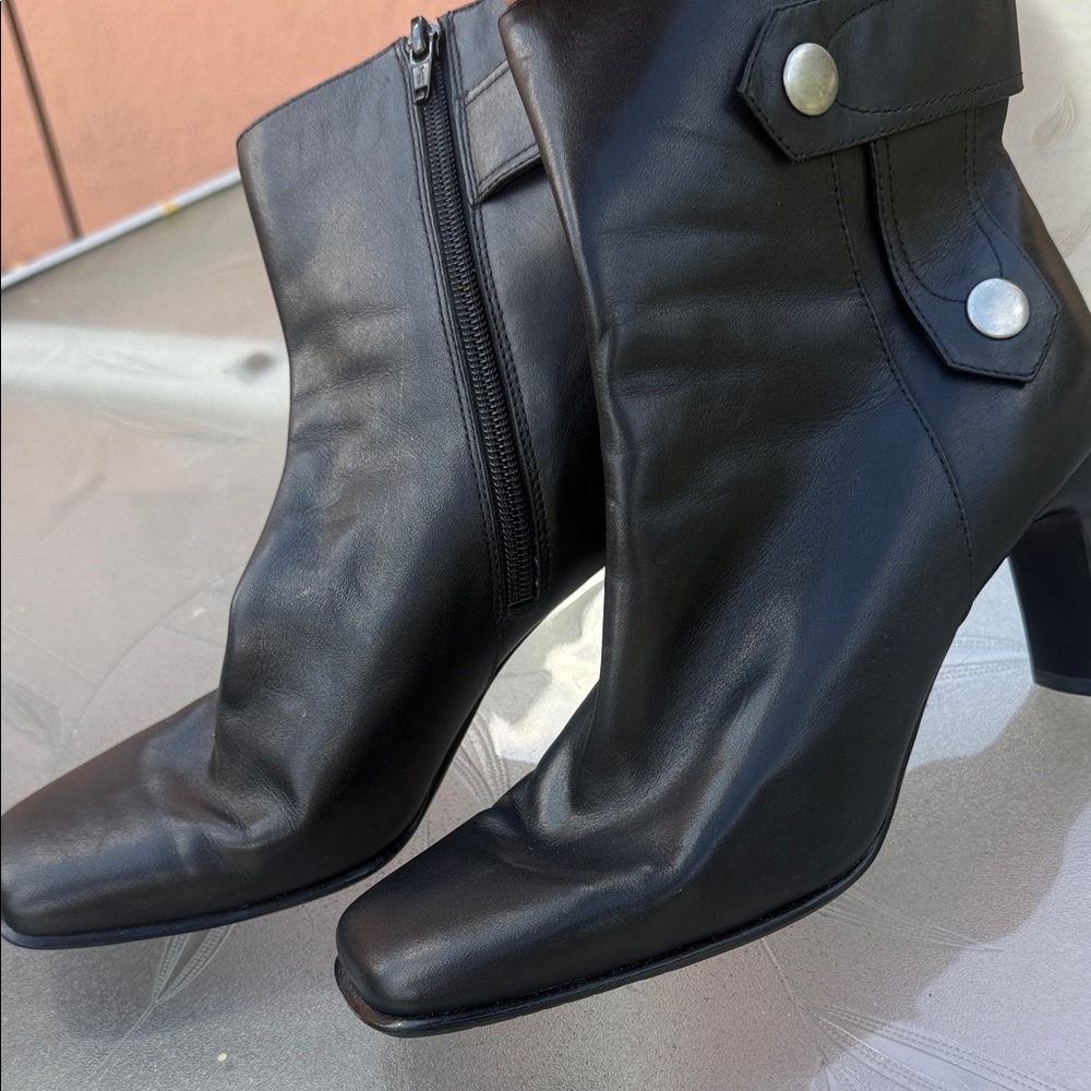 Markon Elegant Black Heeled Boots